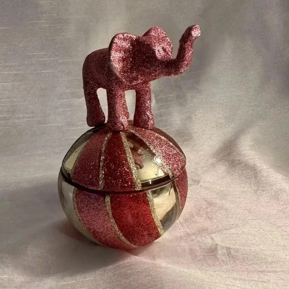 Anthropologie Circus Lavender Balsam Fresh Floral Glass Elephant Candle Animals - Picture 2 of 5